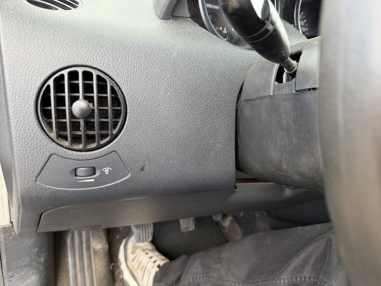 Used 2008 Chevrolet Aveo5 FWD image 32