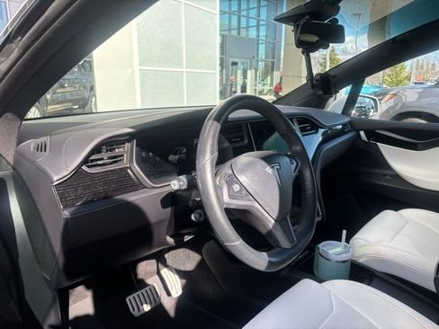 Used 2018 Tesla Model X P100D image 2