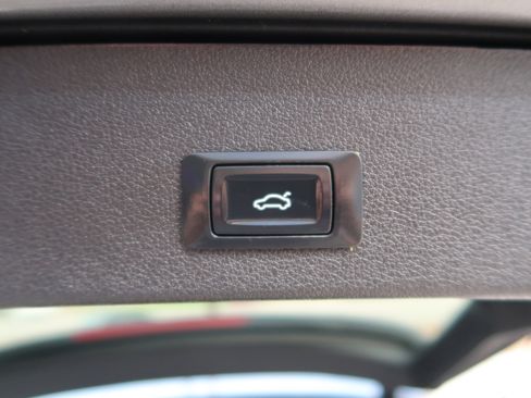 Used 2017 Audi Q5 2.0T Premium image 35