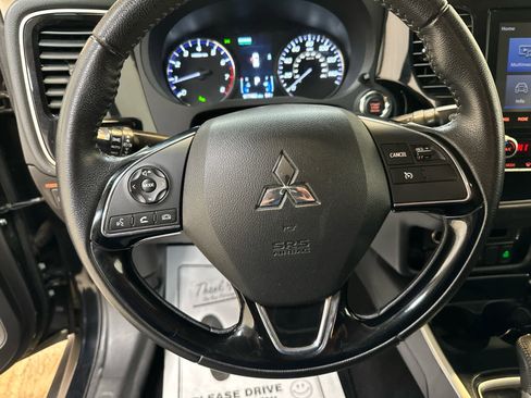 Used 2020 Mitsubishi Outlander SEL image 12