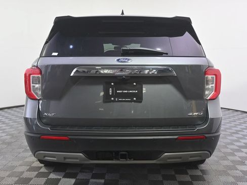 Used 2023 Ford Explorer XLT w/ Equipment Group 202A AWD/4WD image 4