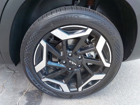 Certified 2025 Kia Seltos SX w/ SX Sunroof Package image 39