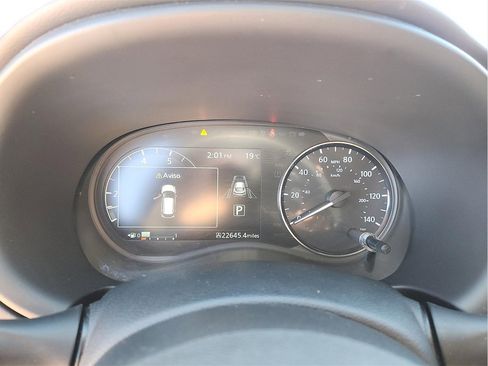 Used 2023 Nissan Kicks SR image 22