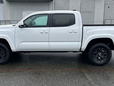 Certified 2022 Toyota Tacoma SR5 image 37