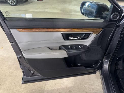 Used 2018 Honda CR-V Touring image 17