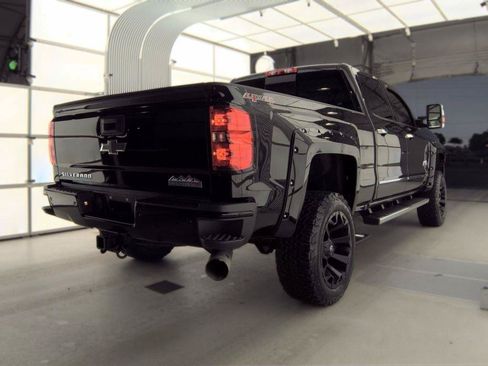 Used 2015 Chevrolet Silverado 2500 High Country w/ Duramax Plus Package AWD/4WD image 8