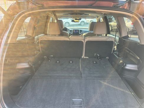 Used 2016 Honda Pilot Touring image 10