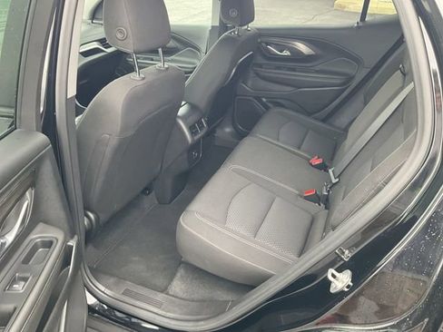 Used 2024 GMC Terrain SLE AWD/4WD image 12