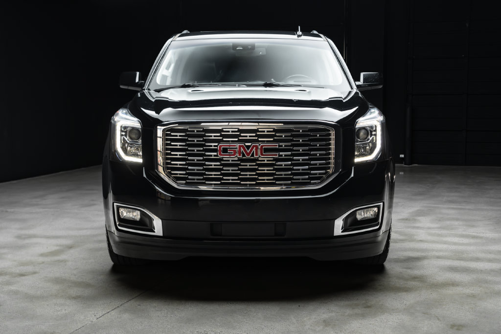 Used 2020 GMC Yukon Denali w/ Enhanced Security Package AWD/4WD image 3