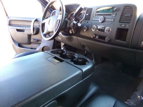 Used 2012 GMC Sierra 2500 SLE w/ SLE Preferred Package image 13