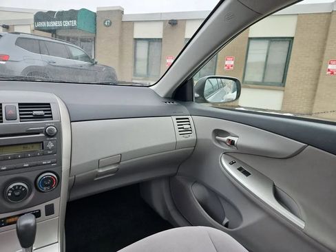 Used 2011 Toyota Corolla LE image 14