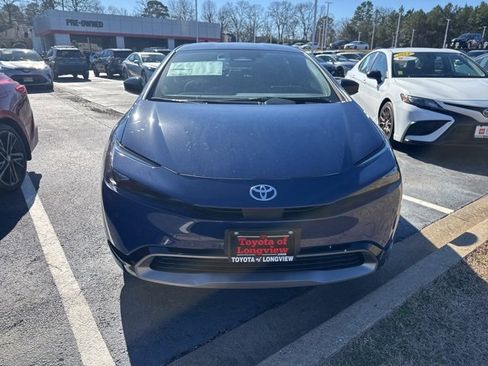 Used 2026 Toyota Prius XLE image 2