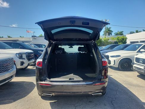 Used 2023 Buick Enclave Essence FWD image 12