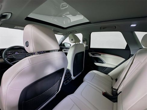 New 2025 Audi Q5 Premium Plus image 4