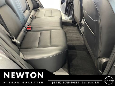 Used 2023 Nissan Rogue SV w/ SV Premium Package AWD/4WD image 22