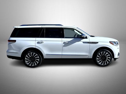Certified 2023 Lincoln Navigator Black Label image 4