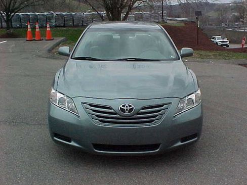 Used 2009 Toyota Camry LE image 28
