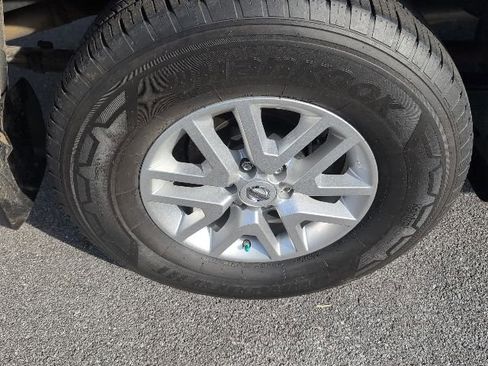 Used 2019 Nissan Frontier SV w/ Value Truck Package image 5