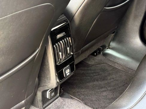 Used 2024 Jeep Compass Limited w/ Sun and Sound Group AWD/4WD image 12