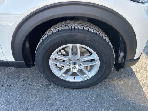 New 2026 Ford Explorer Active image 9