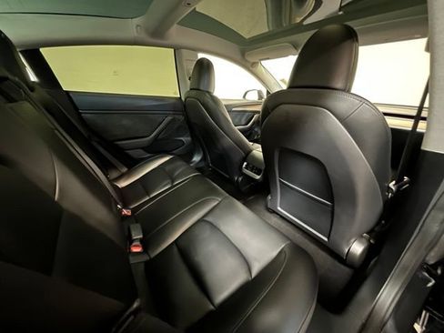 Used 2023 Tesla Model 3 Standard Range RWD image 12