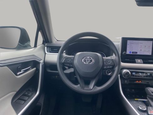 Used 2024 Toyota RAV4 XLE image 15