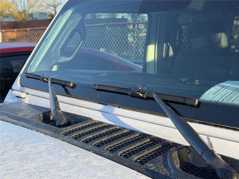 Used 2025 Jeep Wrangler Willys image 10