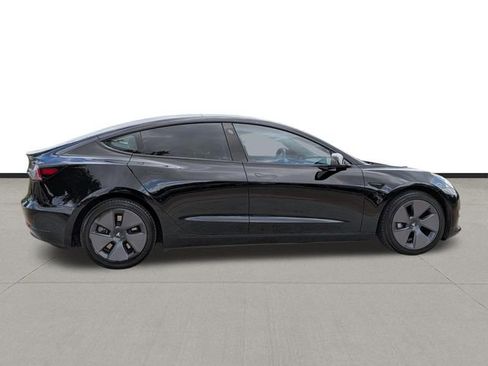 Used 2023 Tesla Model 3 Standard Range image 4