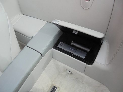 Used 2004 Mercedes-Benz SL 500 w/ Trim Pkg image 19