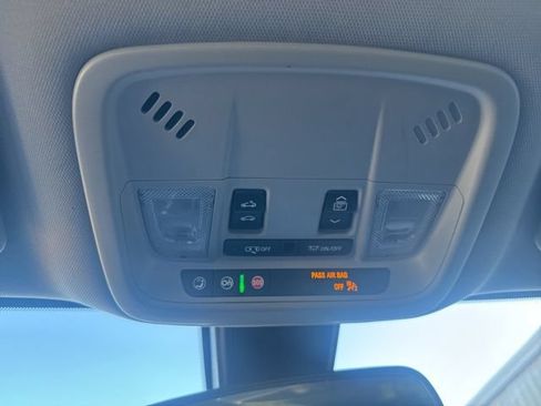 Used 2021 Chevrolet Malibu LT FWD image 21