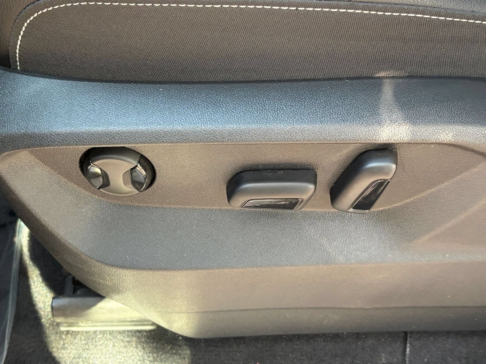 Used 2026 Volkswagen Atlas SE FWD image 22