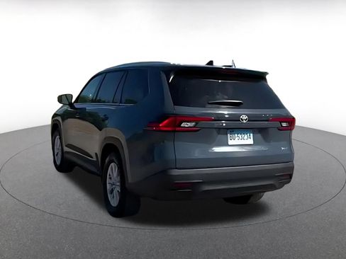 Used 2025 Toyota Grand Highlander FWD image 9