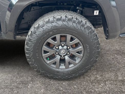 Used 2023 Toyota Tacoma SR5 w/ Technology Package AWD/4WD image 12