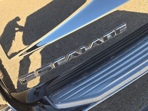 Used 2021 Cadillac Escalade Sport w/ Driver Assist Tech Package image 11