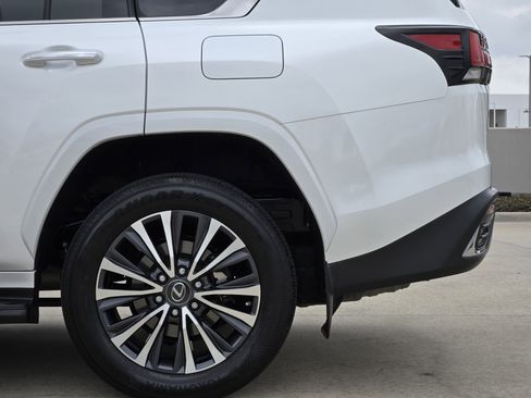 Used 2023 Lexus LX 600 4WD w/ Interior Upgrade Package image 16