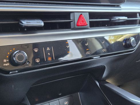 New 2026 Kia Sorento LX image 14