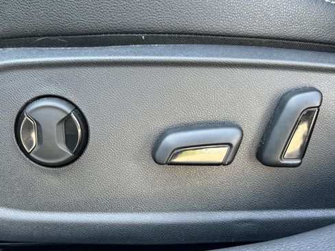 Used 2024 Volkswagen Jetta SE FWD image 22