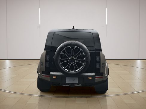 New 2026 Land Rover Defender 110 AWD/4WD image 22