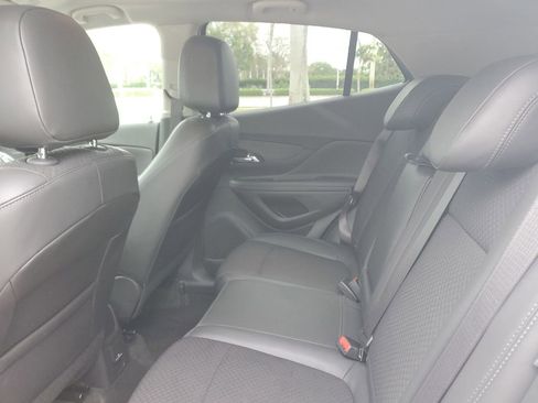 Certified 2022 Buick Encore Preferred w/ Safety Package image 14