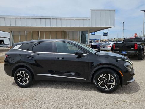 Used 2024 Kia Sportage LX AWD/4WD image 9