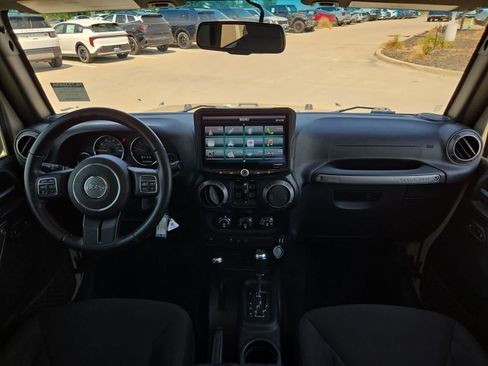 Used 2017 Jeep Wrangler Unlimited Sport w/ Quick Order Package 24S AWD/4WD image 14
