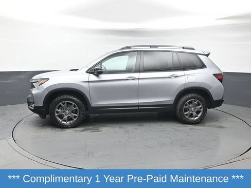 Certified 2024 Honda Passport TrailSport image 2