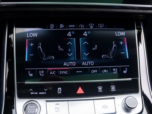 Used 2022 Audi Q8 Prestige w/ Prestige Package AWD/4WD image 24