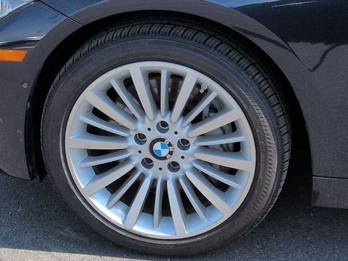 Used 2013 BMW 335i xDrive Sedan AWD/4WD image 14