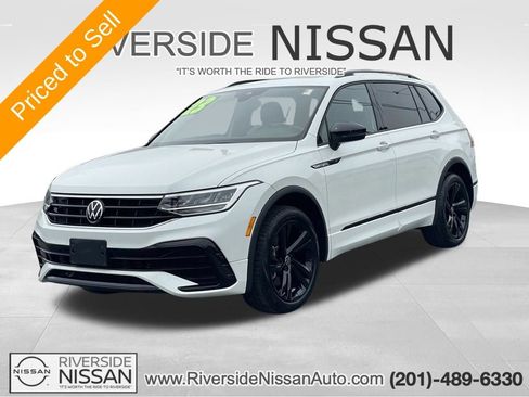 Used 2023 Volkswagen Tiguan SE R-Line AWD/4WD image 1