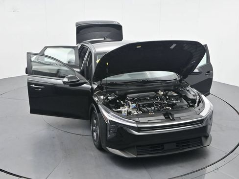 Used 2025 Kia K4 FWD image 39
