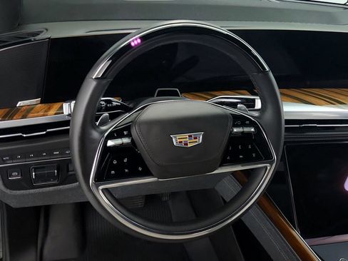 Used 2025 Cadillac Escalade Sport Platinum w/ LPO, Floor Liner Package AWD/4WD image 18