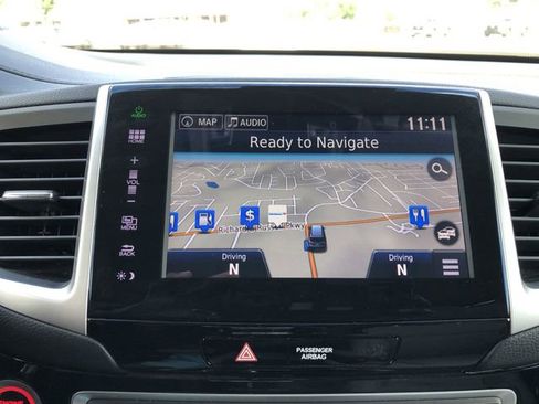 Used 2016 Honda Pilot Elite image 24