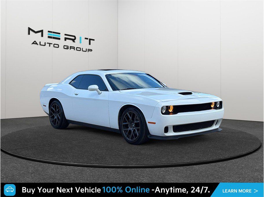 Used 2018 Dodge Challenger R/T w/ Performance Handling Group RWD image 1