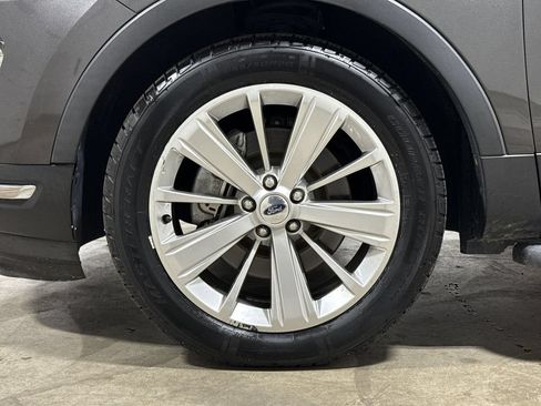 Used 2019 Ford Explorer Limited w/ Class III Trailer Tow Package FWD image 28